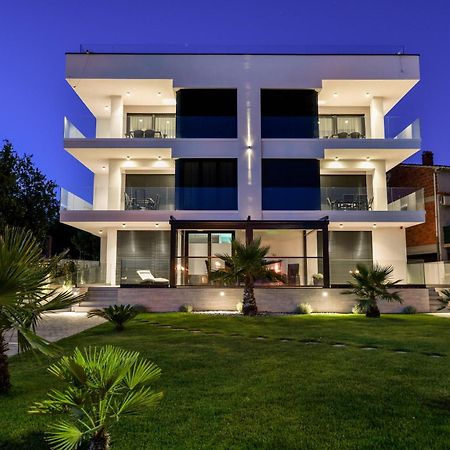 Crowonder Apartments & Rooms Oaza With Heated Swimming Pool And Sauna Turanj Extérieur photo