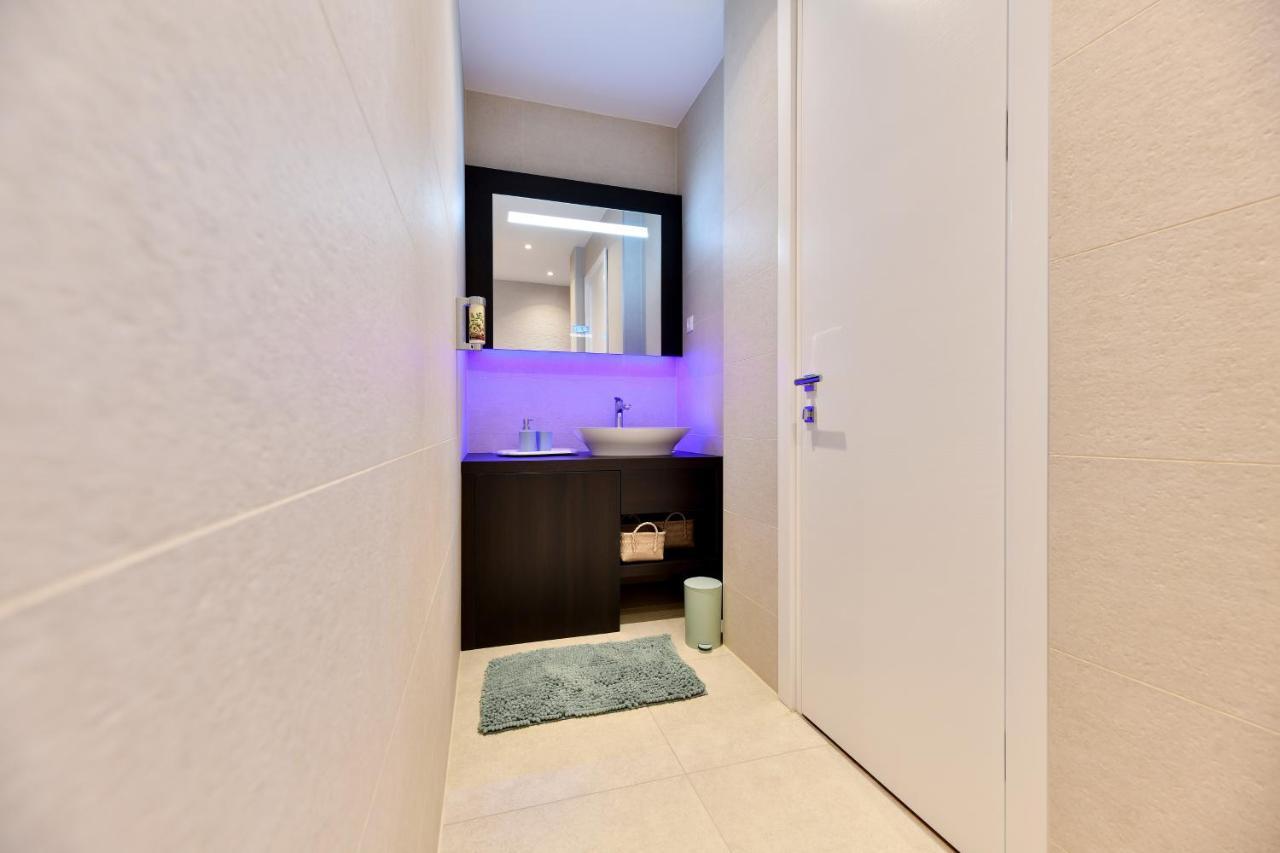 Crowonder Apartments & Rooms Oaza With Heated Swimming Pool And Sauna Turanj Extérieur photo