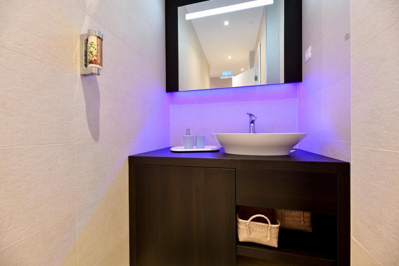 Crowonder Apartments & Rooms Oaza With Heated Swimming Pool And Sauna Turanj Extérieur photo