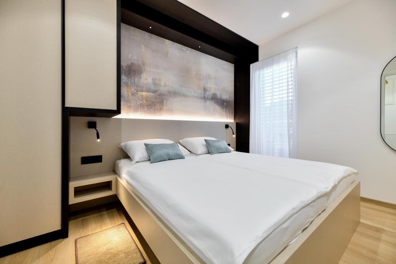 Crowonder Apartments & Rooms Oaza With Heated Swimming Pool And Sauna Turanj Extérieur photo
