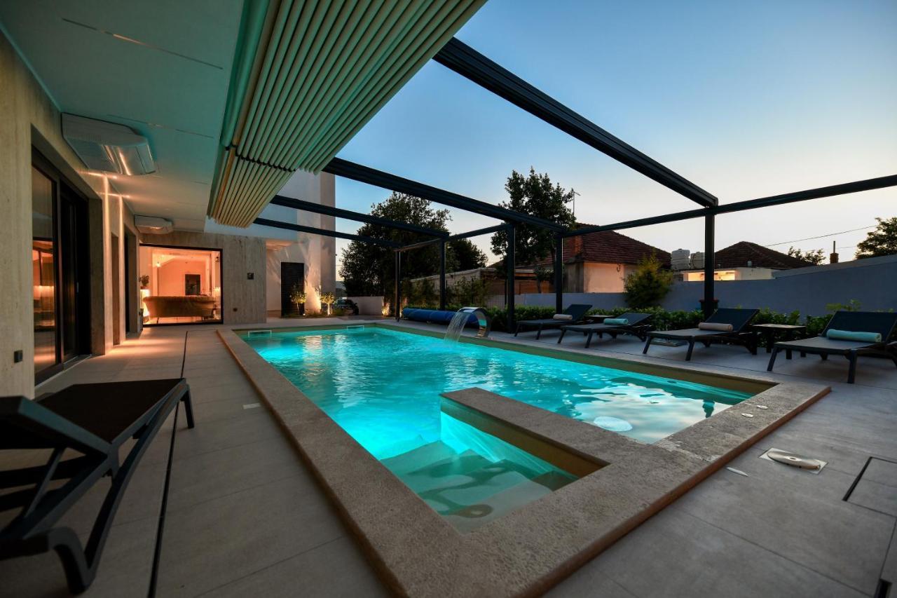 Crowonder Apartments & Rooms Oaza With Heated Swimming Pool And Sauna Turanj Extérieur photo