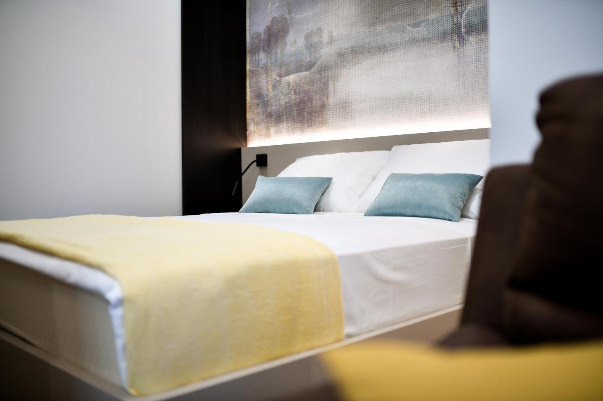Crowonder Apartments & Rooms Oaza With Heated Swimming Pool And Sauna Turanj Extérieur photo