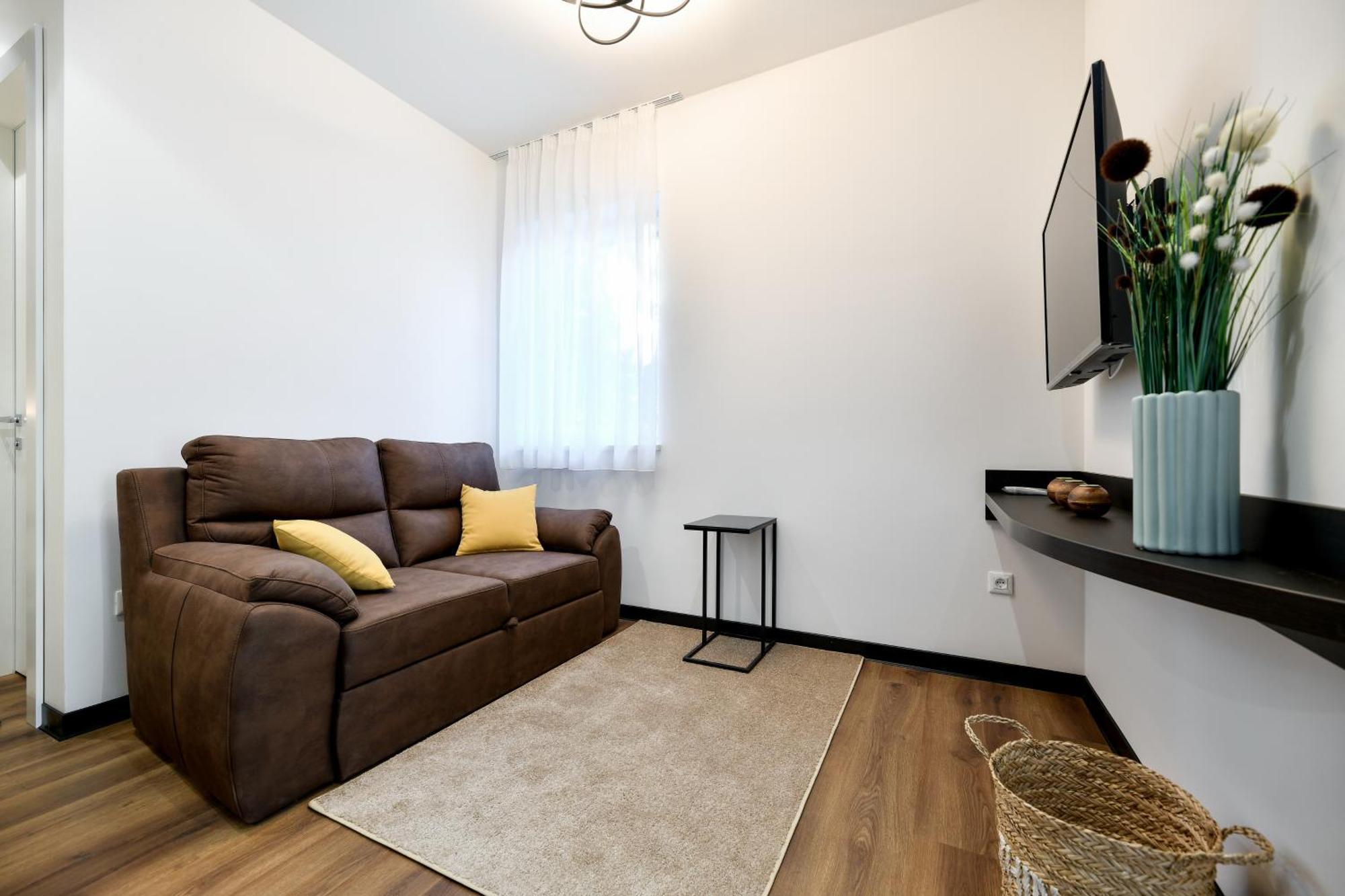 Crowonder Apartments & Rooms Oaza With Heated Swimming Pool And Sauna Turanj Extérieur photo