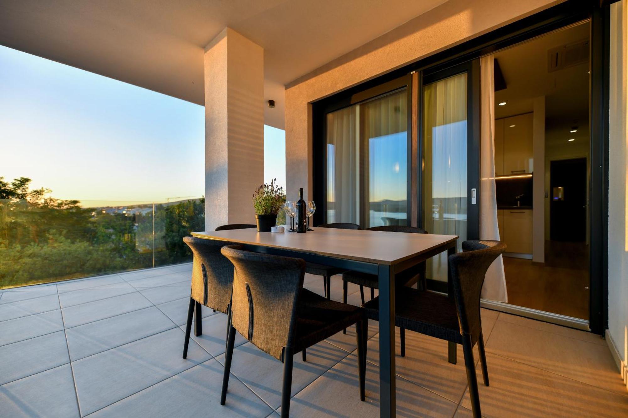 Crowonder Apartments & Rooms Oaza With Heated Swimming Pool And Sauna Turanj Extérieur photo