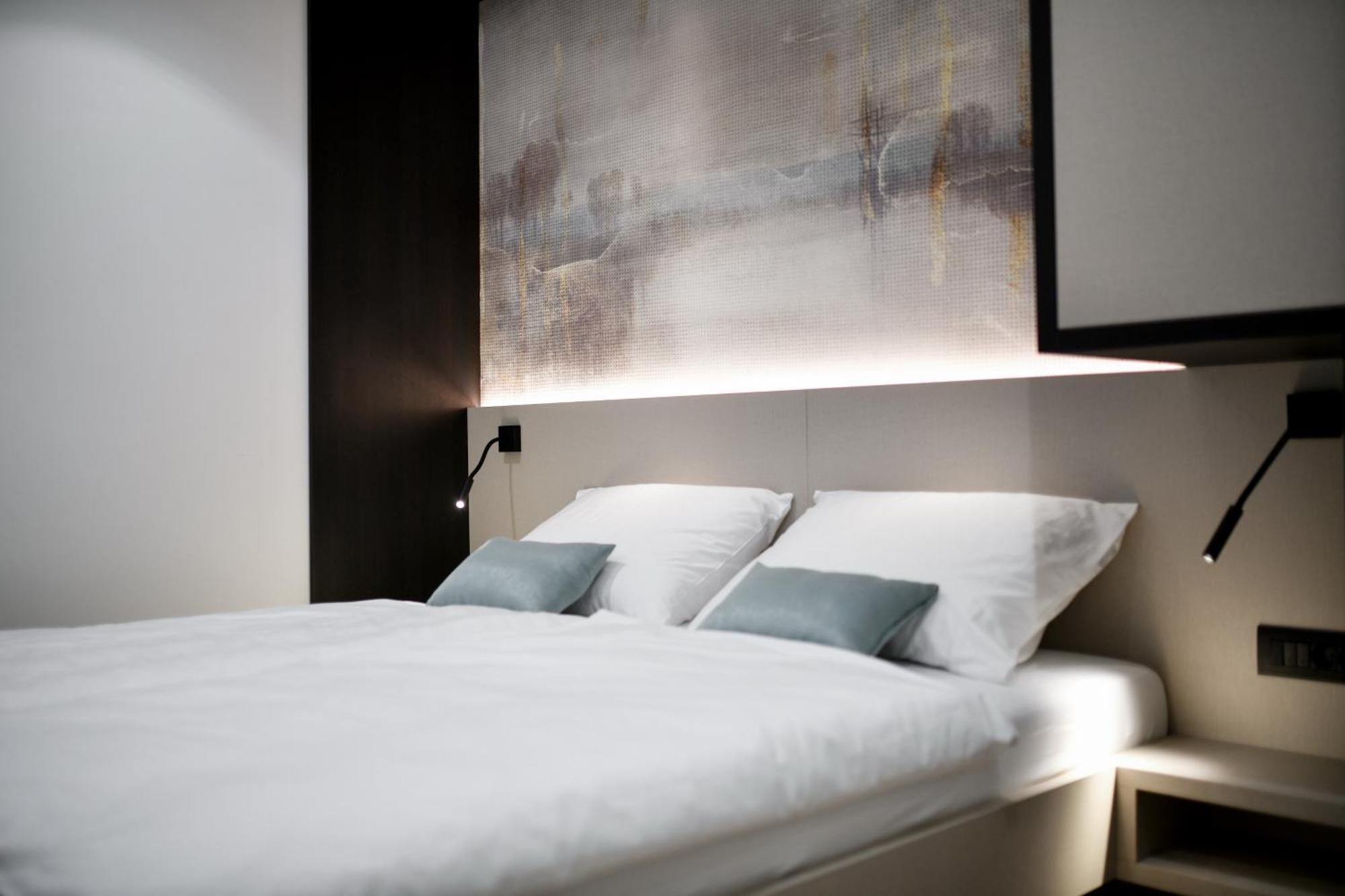 Crowonder Apartments & Rooms Oaza With Heated Swimming Pool And Sauna Turanj Extérieur photo